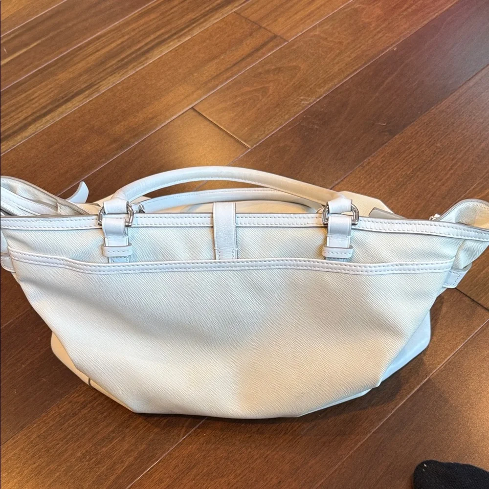 Tumi Cream Leather laptop businessTravel Tote Bag - Picture 3 of 9